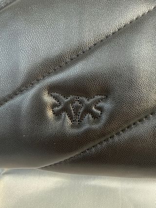 Borsa Pinko Nera con Dettagli Oro