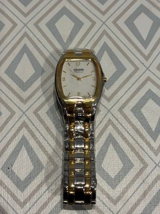 Reloj Duward Caballero Dorado y Plateado