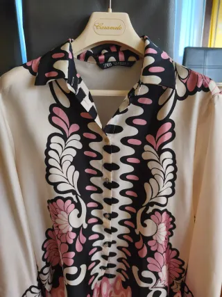 Blusa ZARA Estampada Talla M