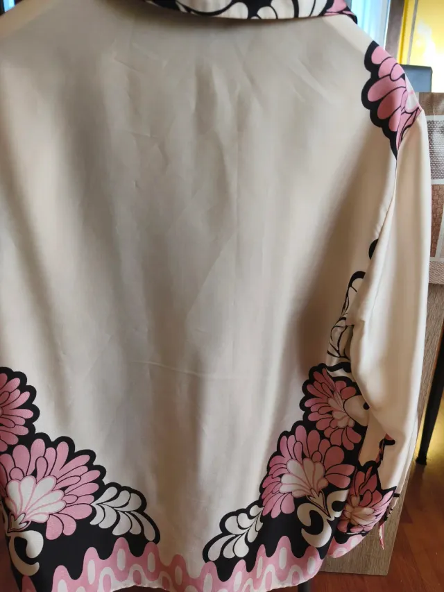 Blusa ZARA Estampada Talla M