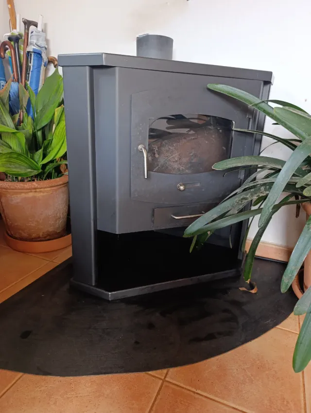 Estufa leña esquinera Panadero Sintra