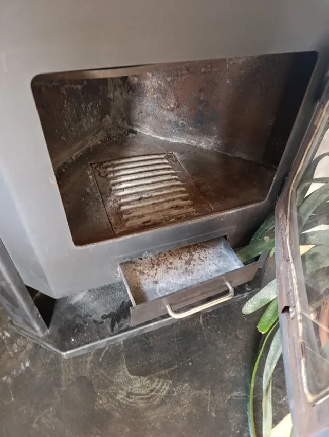 Estufa leña esquinera Panadero Sintra