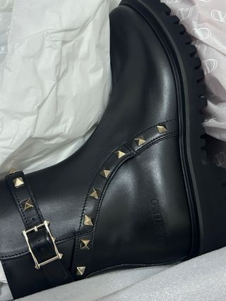 Botines Rockstud Valentino Negros