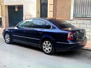 Volkswagen Passat 2003 Azul