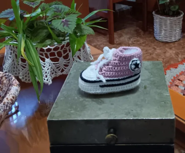 Patucos Converse Crochet Bebé