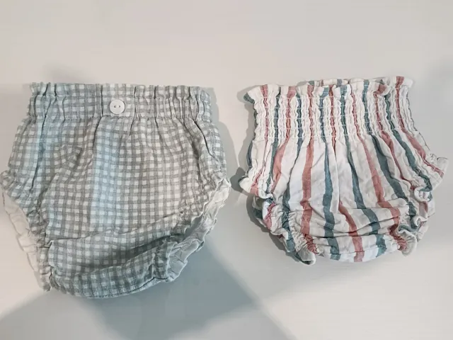 Cubrepañal braguita estampado Vicky y rayas
