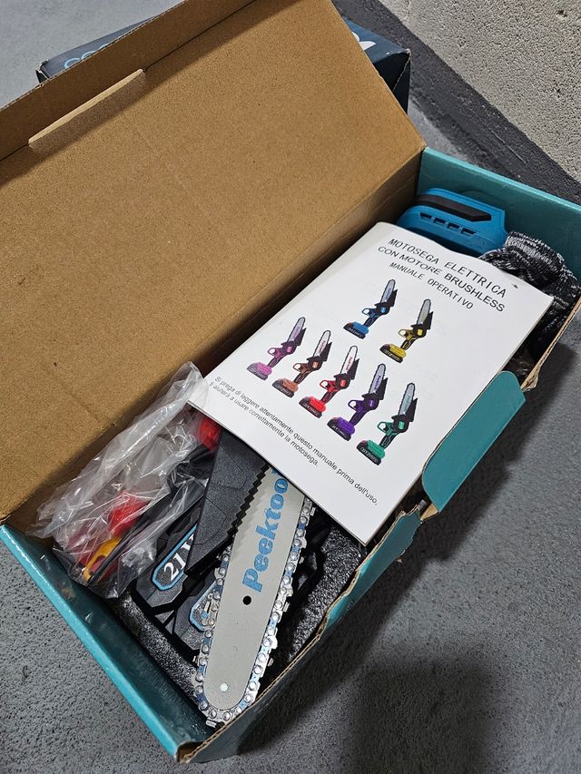 Mini Motosierra Eléctrica Peektook