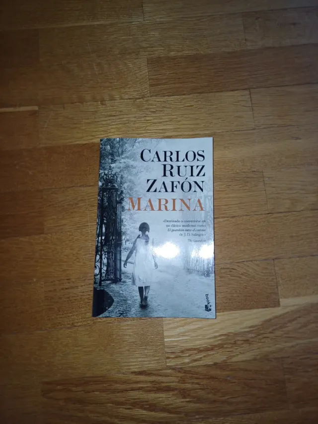 Marina (Spanish Edition)