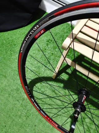 Ruedas Bici Carretera DT Swiss R1900 zapata