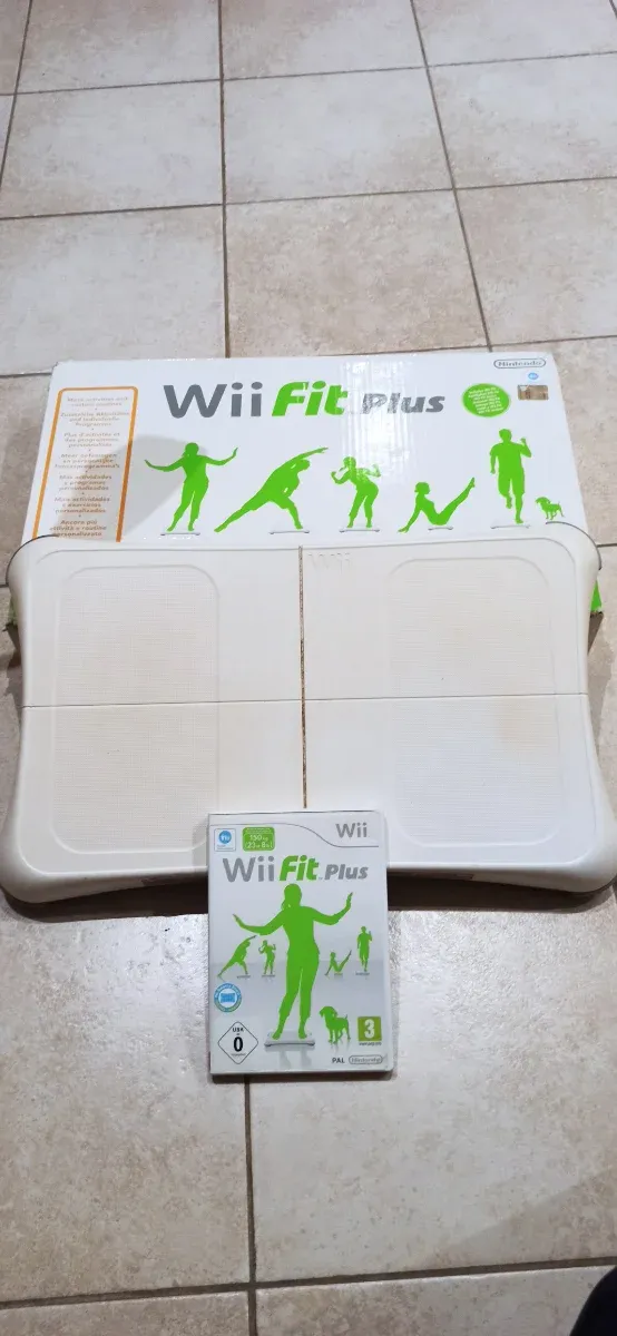 Wii Fit Plus Balance Board + Gioco