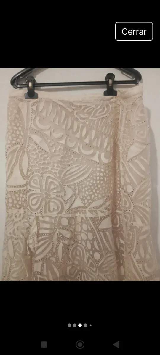 Gonna beige in pizzo