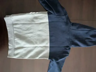 Chándal Adidas infantil azul y gris.