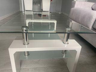 Mesa de centro cristal y blanco