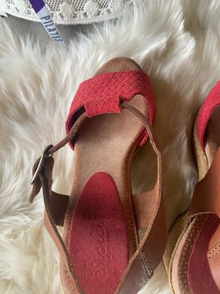 Sandalias de piel rojas