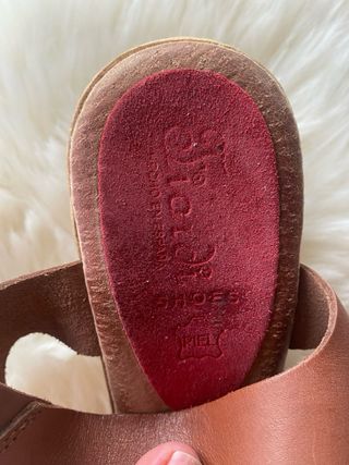 Sandalias de piel rojas