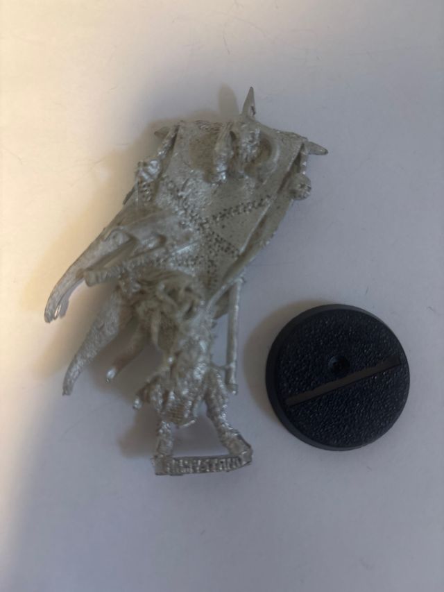 Porta stendardi Warhammer Beastmen