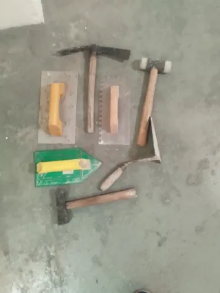 Herramientas de construcción variadas