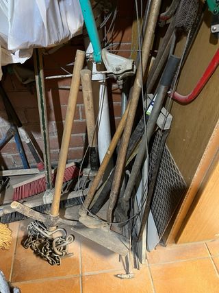 Lote de palas,picos,capazos