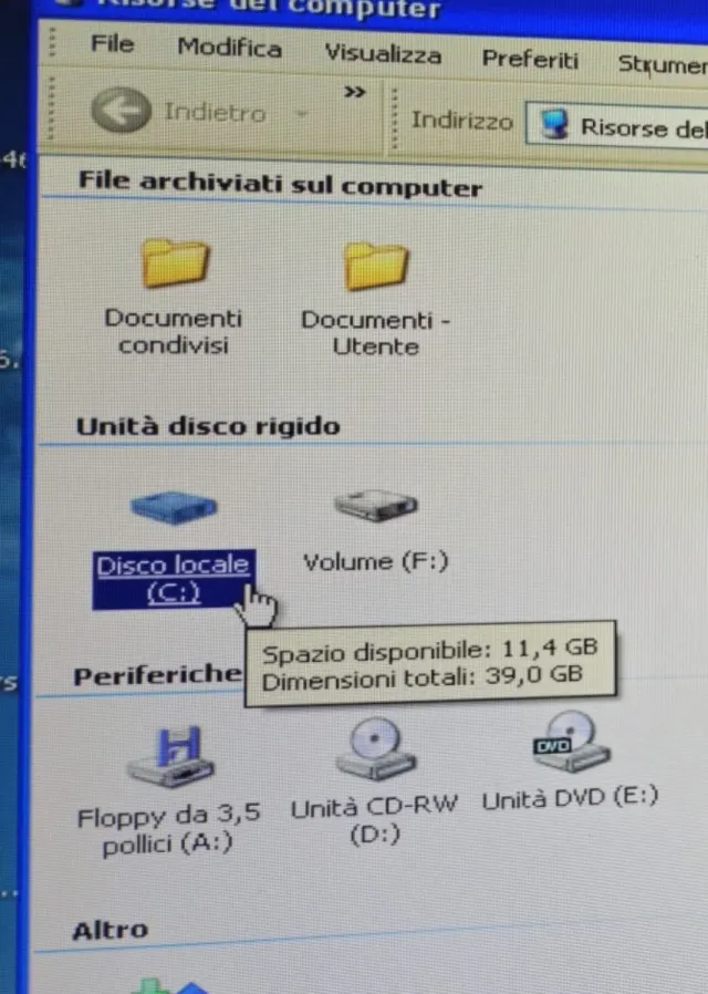 PC desktop a torre completo ASUS beige/argento