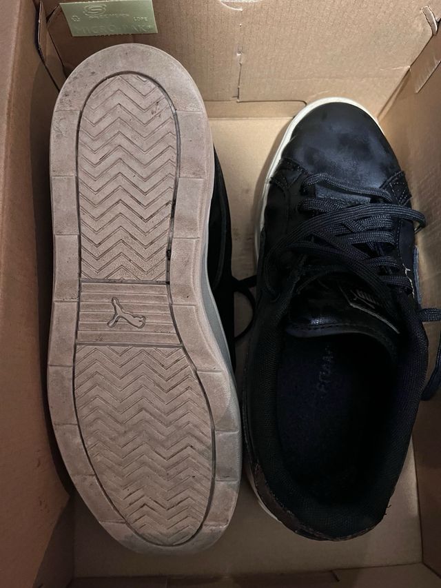 Scarpe Puma Nere e Oro.