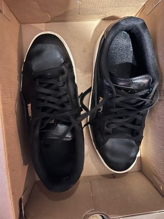 Scarpe Puma Nere e Oro.