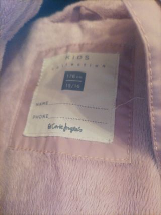 Plumífero rosa palo acolchado.Forro en piel suave.