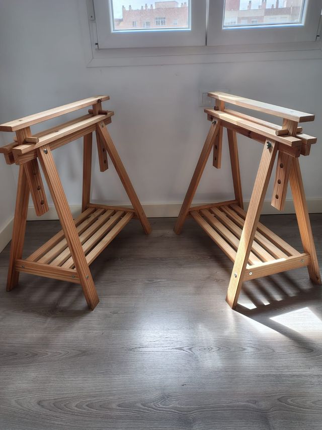 Tablero y burras de madera