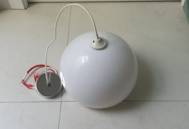 Lámpara colgante esférica blanca