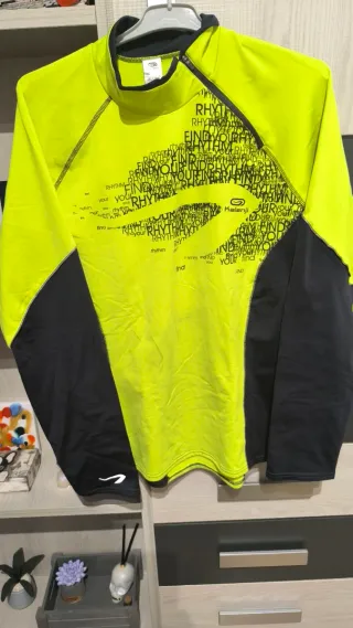 Sudadera técnica Kalenji amarillo y negra