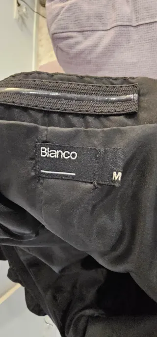 Vestido negro de fiesta con flores