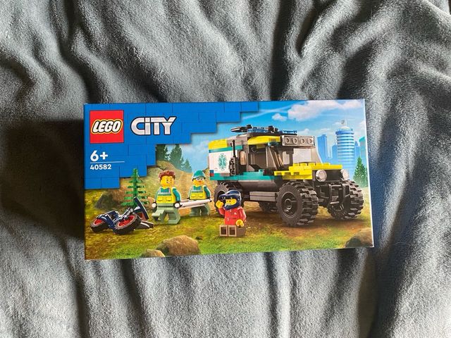 LEGO City 40582 Ambulanza 4x4