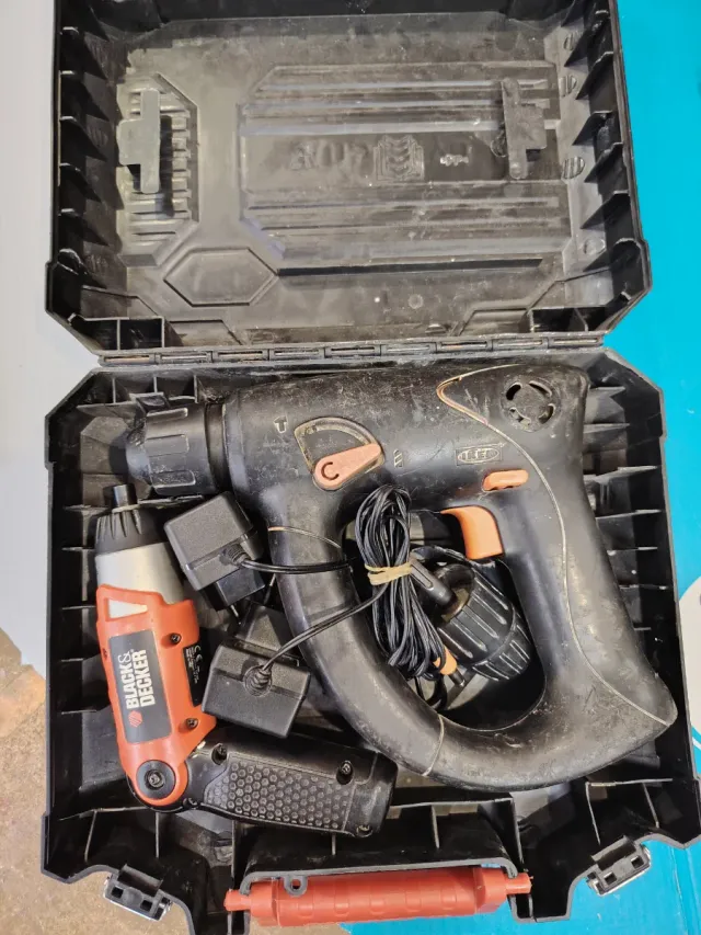 Maletín Taladro Percutor y Destornillador Batería