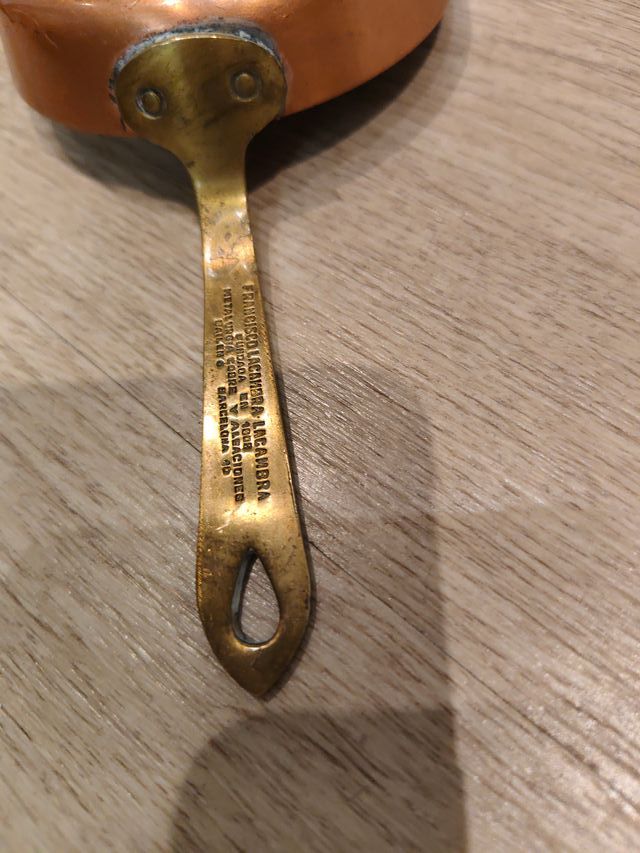 Sartén miniatura cobre con escudo