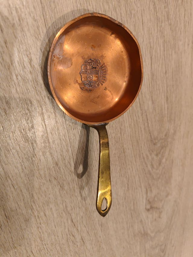 Sartén miniatura cobre con escudo