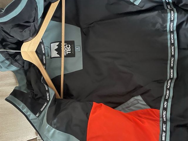 Chaqueta Montec Mujer Verde y Negra