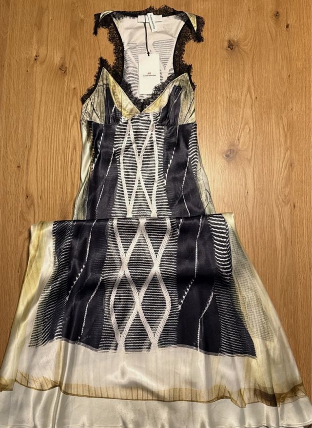 Vestido H&M x Glenn Martens Edición Limitada