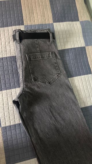 Pantalón vaquero ancho gris