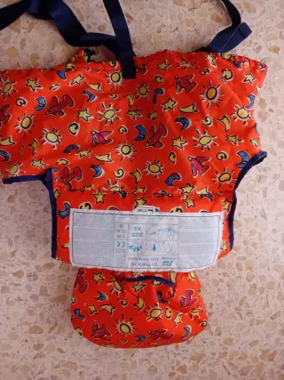Chaleco salvavidas infantil naranja y azul
