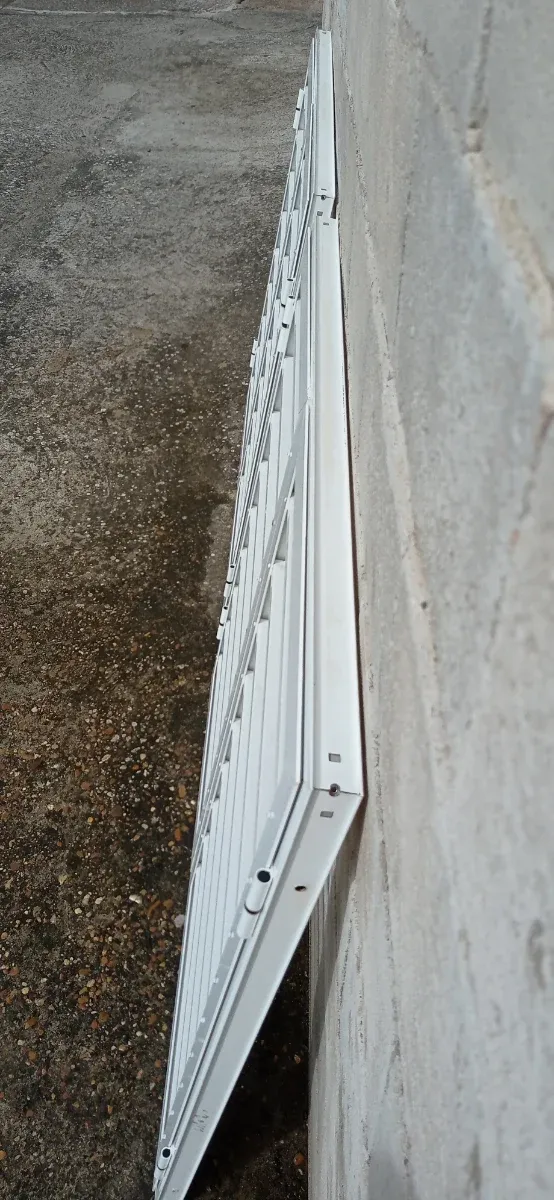 2 Ventanas Aluminio Blancas sin cristales.