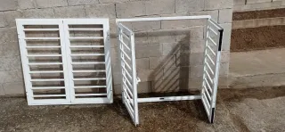 2 Ventanas Aluminio Blancas sin cristales.