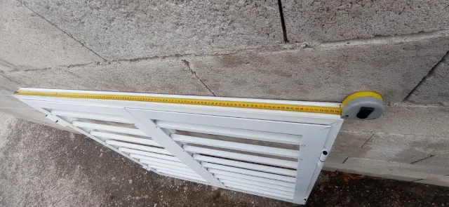 2 Ventanas Aluminio Blancas sin cristales.