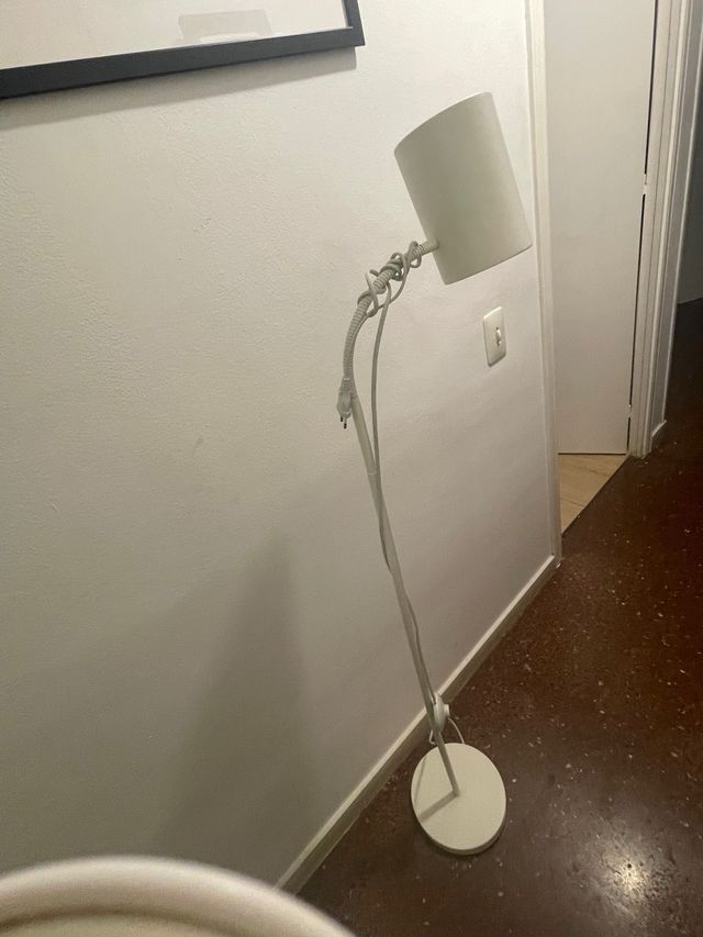 Lámpara Philips Blanca Minimalista