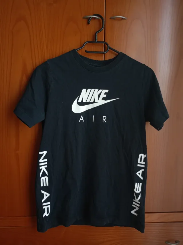 Camiseta Nike Air niño negra