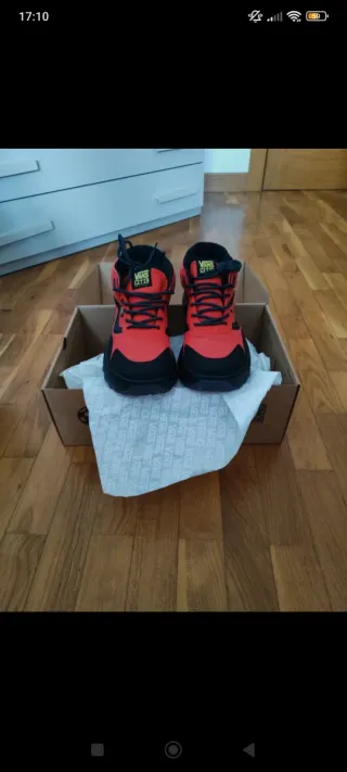 Botas Vans Crosspath Talla 42.5 montaña