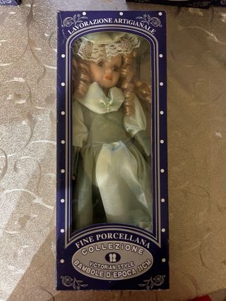 4 Bambole Porcellana Collezione 4 su 12