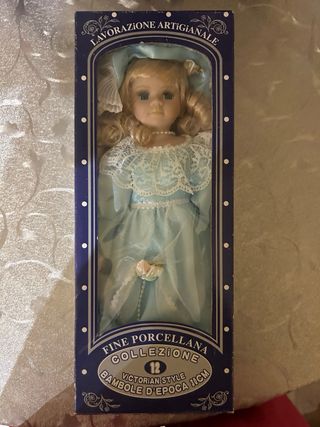 4 Bambole Porcellana Collezione 4 su 12