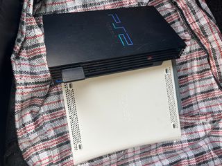Consola PS2 y Xbox 360 funcionando
