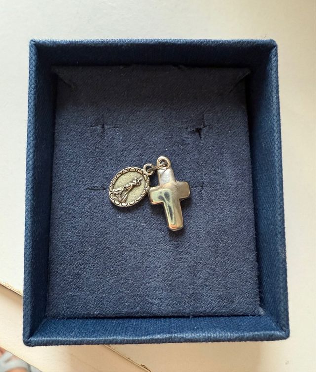 Colgante Cruz y Medalla