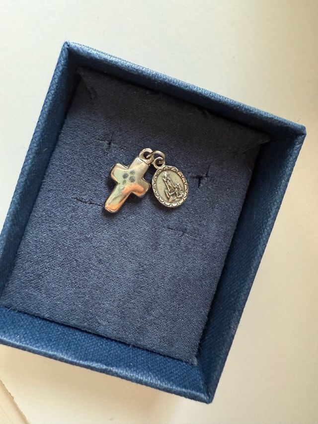 Colgante Cruz y Medalla