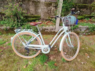 Bicicleta paseo Btwin + Casco